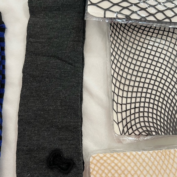 Assorted Men's Socks Collection - Picture 9 of 14